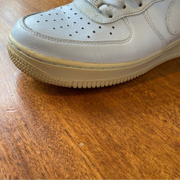 Air Force One - men’s size 8 - Picture 8 of 13
